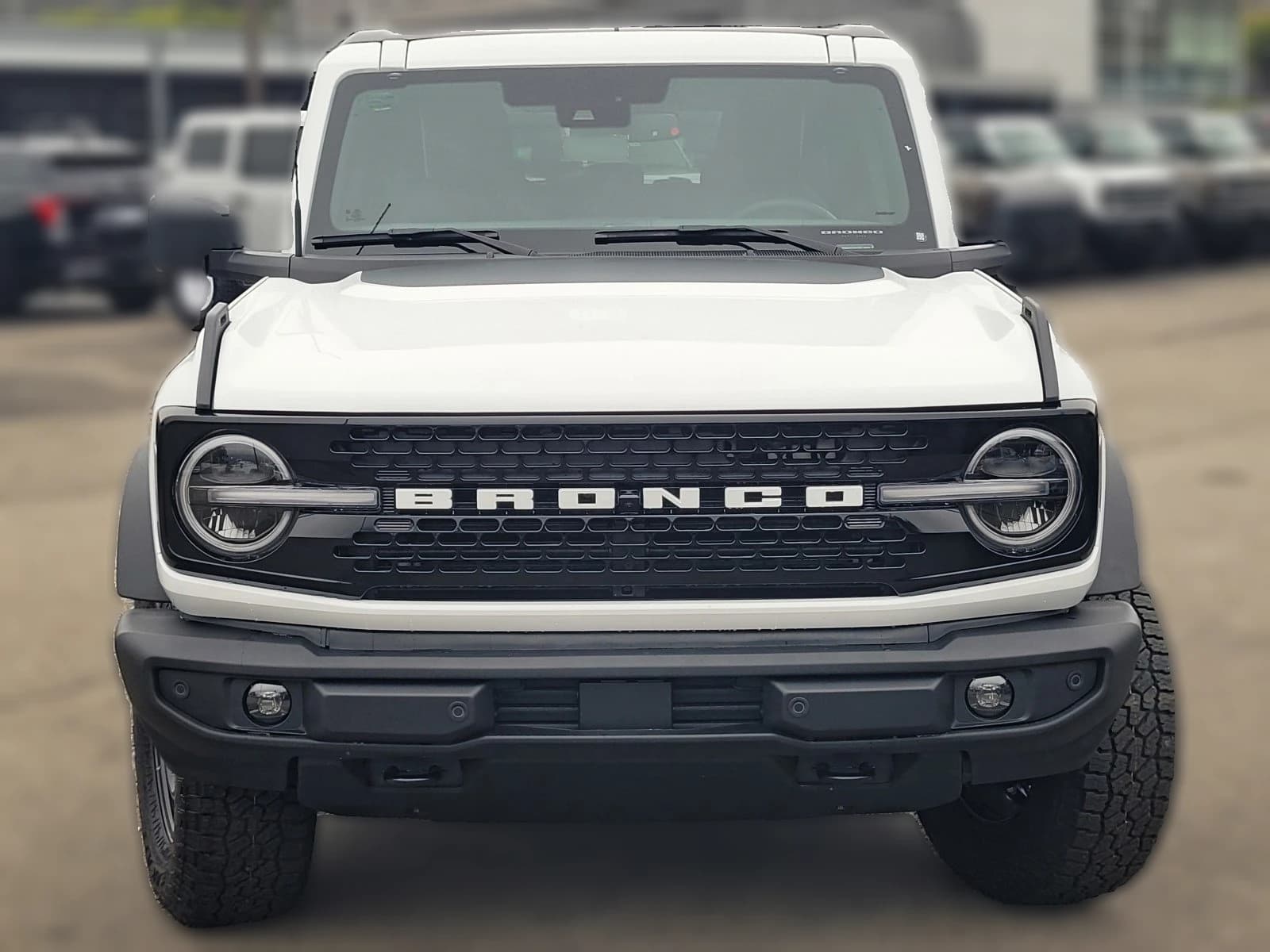 Ford Bronco Outer Banks 4 Door 4x4 2026 — side view