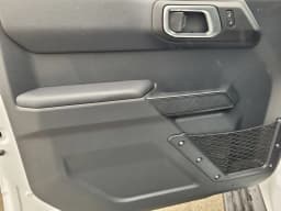 Ford Bronco Outer Banks 4 Door 4x4 2026 — side view