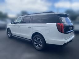 Ford Expedition Max Active 4x2 2027 — side view