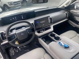 Ford Expedition Max Active 4x2 2027 — side view