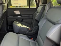 Ford Expedition Max Active 4x2 2026 — side view
