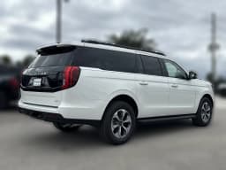 Ford Expedition Max Active 4x2 2027 — side view