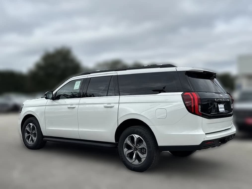 Ford Expedition Max Active 4x2 2027 — side view
