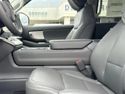 Ford Expedition Max Active 4x2 2027 — side view