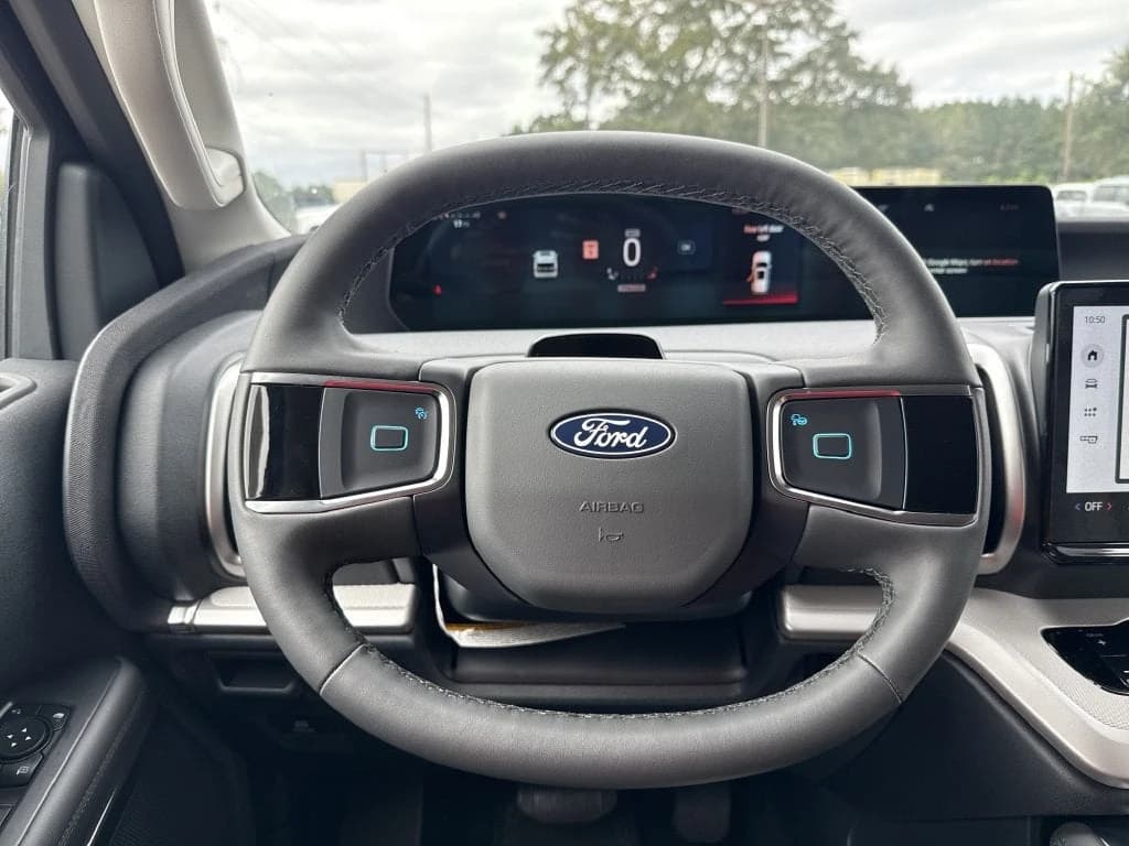 Ford Expedition Max Active 4x2 2027 — side view