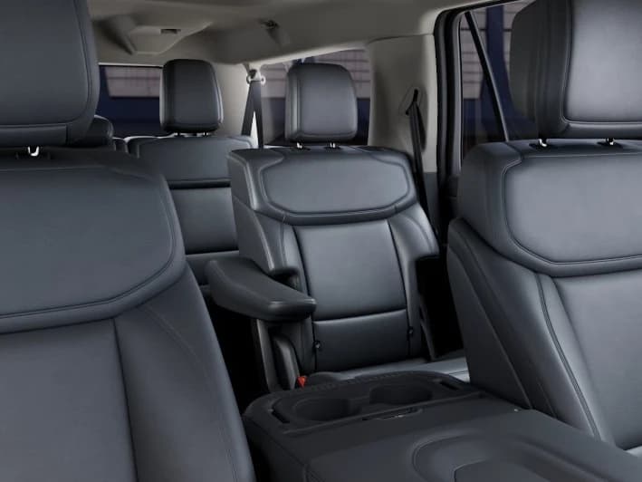Ford Expedition Max Active 4x4 2027 — side view