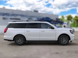 Ford Expedition Max Active 4x4 2027 — side view