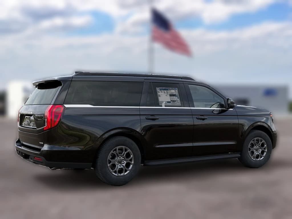 Ford Expedition Max Active 4x4 2027 — side view