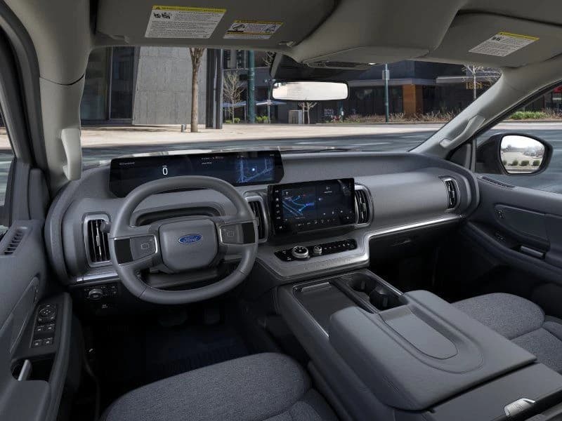 Ford Expedition Max Active 4x4 2026 — side view