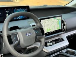 Ford Expedition Max Active 4x4 2027 — side view