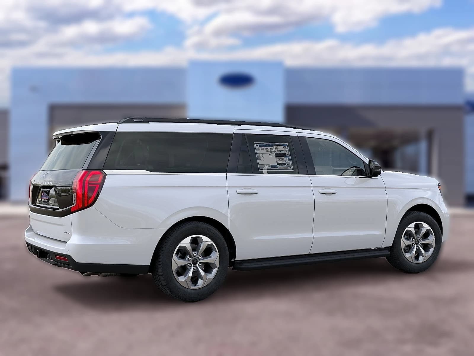 Ford Expedition Max Active 4x4 2027 — side view