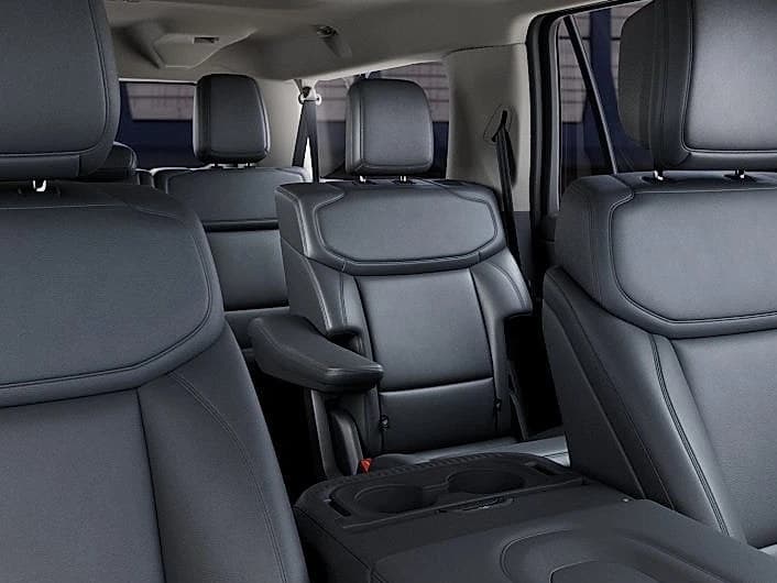 Ford Expedition Max Active 4x4 2027 — side view