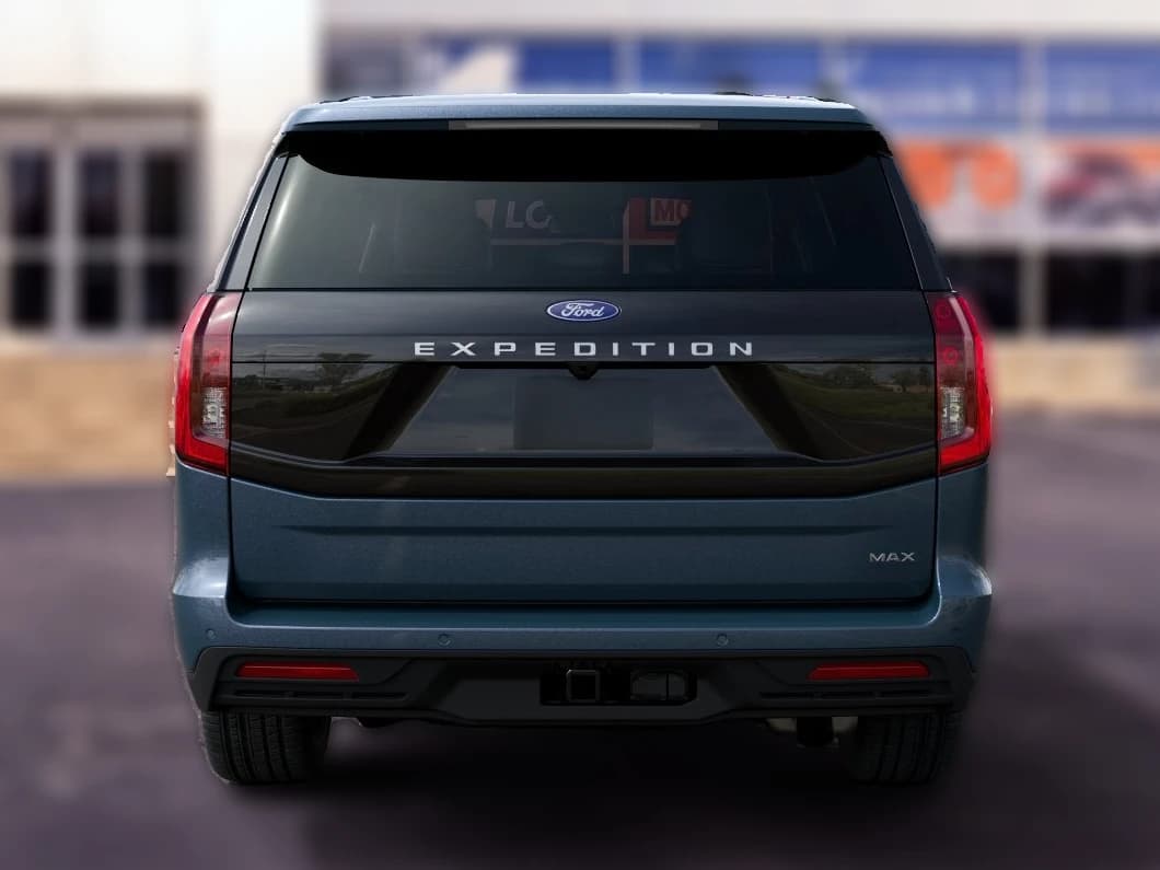 Ford Expedition Max Active 4x4 2027 — side view