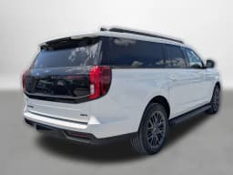 Ford Expedition Max Platinum 4x4 2026 — side view