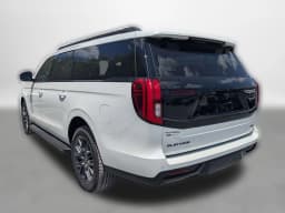 Ford Expedition Max Platinum 4x4 2026 — side view