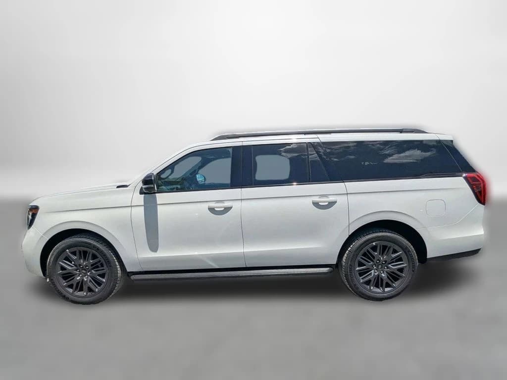 Ford Expedition Max Platinum 4x4 2026 — side view