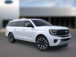 Ford Expedition Max Platinum 4x4 2026 — side view