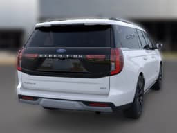 Ford Expedition Max Platinum 4x4 2026 — side view