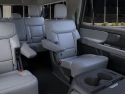 Ford Expedition Max Platinum 4x4 2026 — side view
