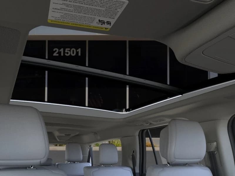 Ford Expedition Max Platinum 4x4 2026 — side view