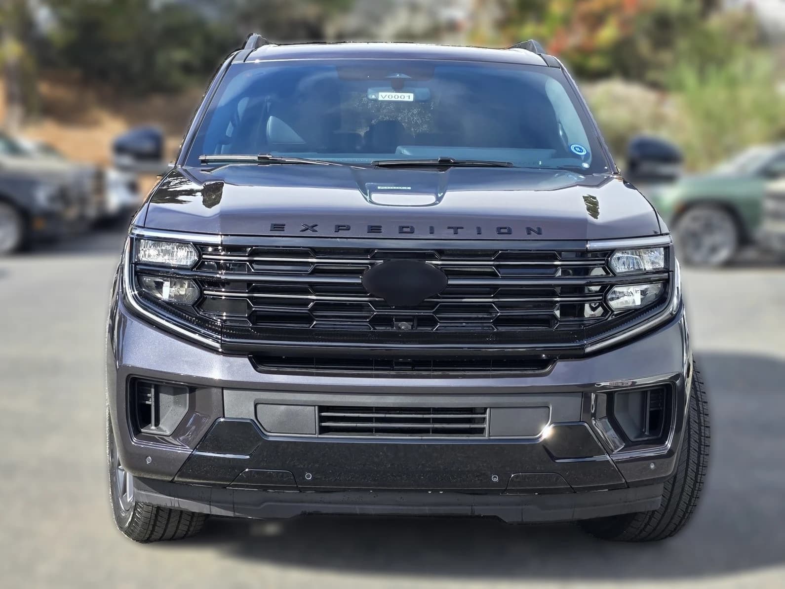Ford Expedition Max Platinum 4x4 2027 — side view