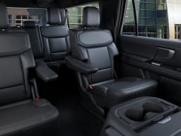 Ford Expedition Max Platinum 4x4 2027 — side view