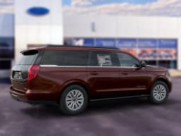 Ford Expedition Max Platinum 4x4 2027 — side view