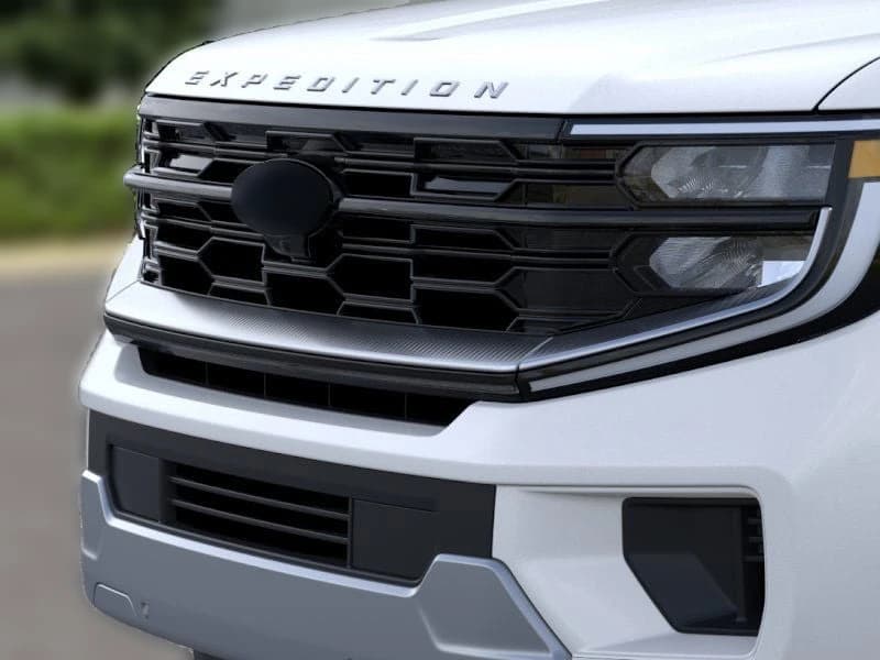 Ford Expedition Max Platinum 4x4 2026 — side view