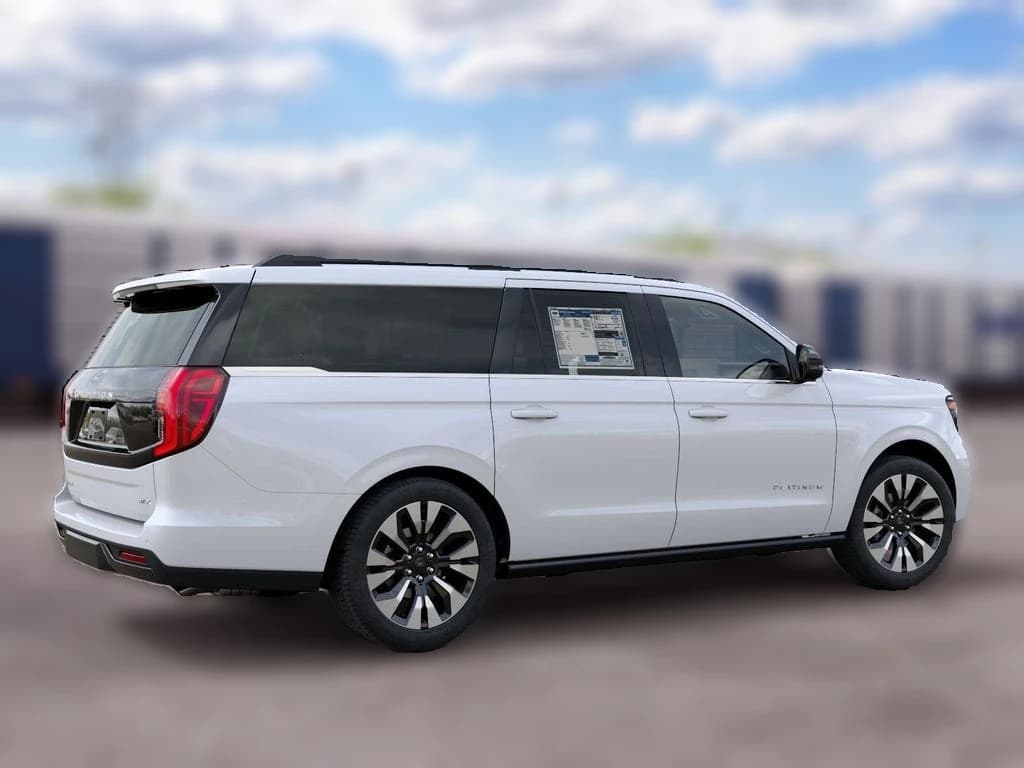 Ford Expedition Max Platinum 4x4 2027 — side view
