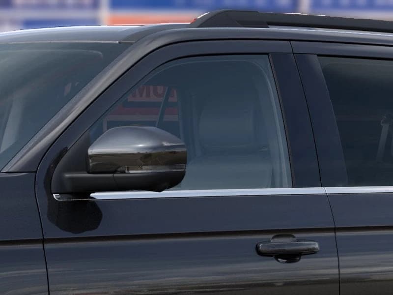 Ford Expedition Max Platinum 4x4 2027 — side view