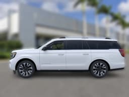 Ford Expedition Max Platinum 4x4 2026 — side view