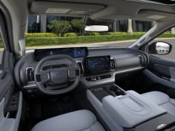 Ford Expedition Max Platinum 4x4 2026 — side view
