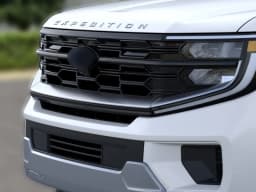 Ford Expedition Max Platinum 4x4 2026 — side view