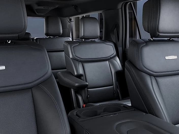 Ford Expedition Max Platinum 4x4 2027 — side view