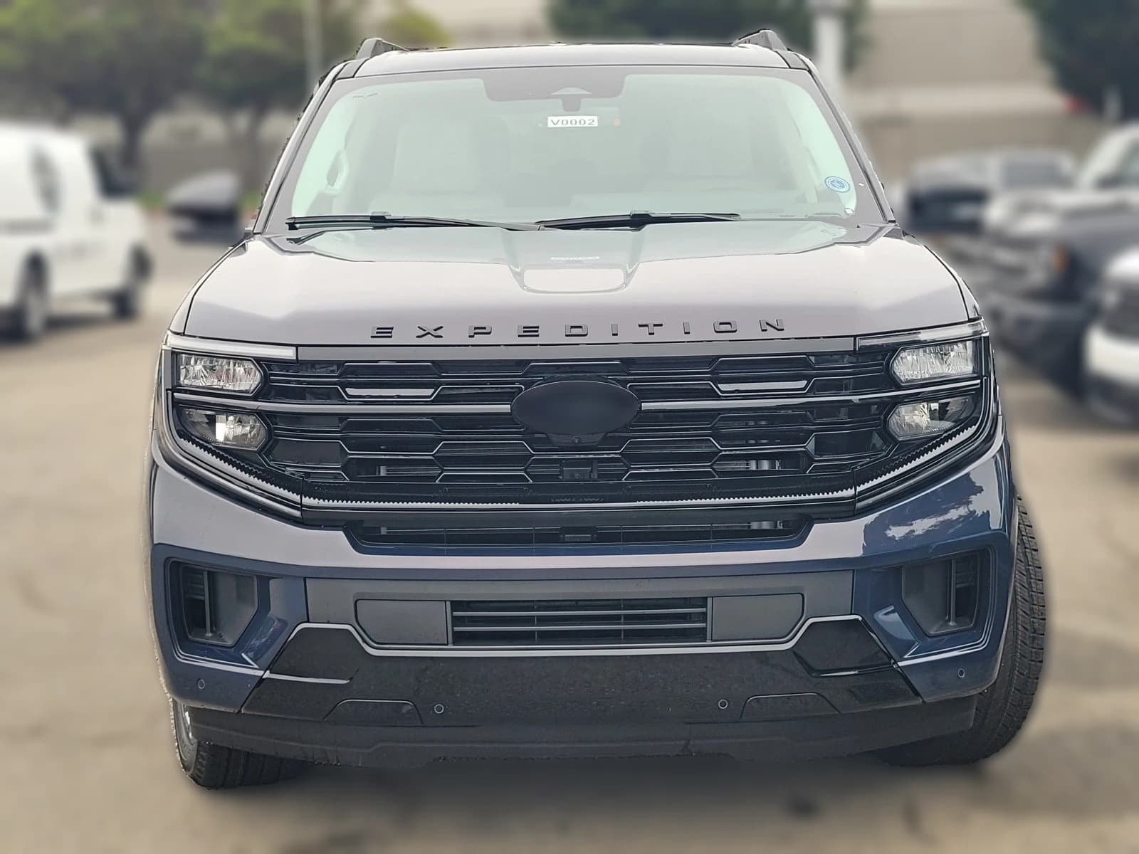 Ford Expedition Max Platinum 4x4 2027 — side view