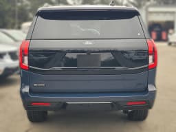 Ford Expedition Max Platinum 4x4 2027 — side view