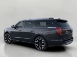 Ford Expedition Max Platinum 4x4 2026 — side view