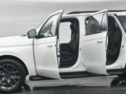 Ford Expedition Max Platinum 4x4 2026 — side view