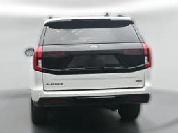 Ford Expedition Max Platinum 4x4 2026 — side view