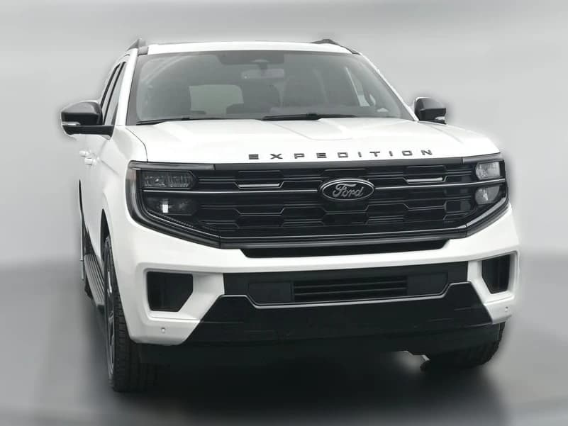 Ford Expedition Max Platinum 4x4 2026 — side view