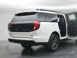 Ford Expedition Max Platinum 4x4 2026 — side view