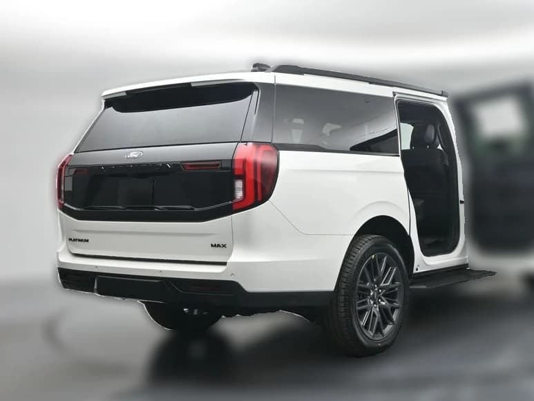 Ford Expedition Max Platinum 4x4 2026 — side view