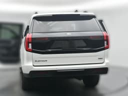 Ford Expedition Max Platinum 4x4 2026 — side view