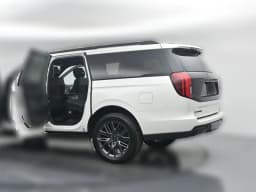 Ford Expedition Max Platinum 4x4 2026 — side view