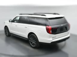 Ford Expedition Max Platinum 4x4 2026 — side view