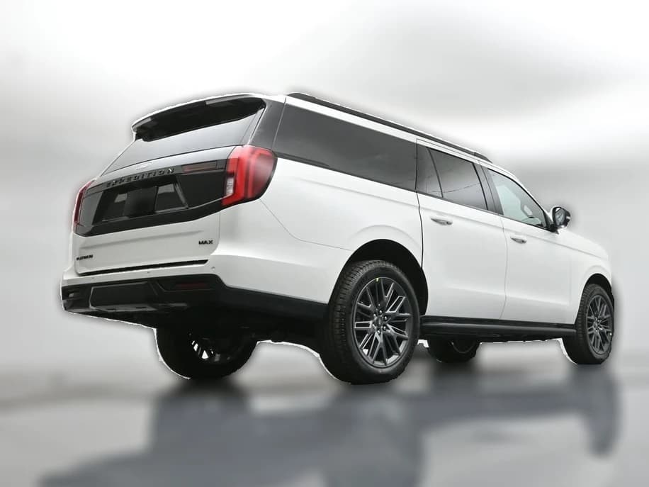 Ford Expedition Max Platinum 4x4 2026 — side view