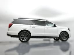 Ford Expedition Max Platinum 4x4 2026 — side view