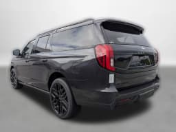 Ford Expedition Max Platinum 4x4 2027 — side view