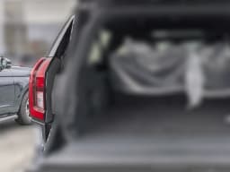 Ford Expedition Max Platinum 4x4 2027 — side view