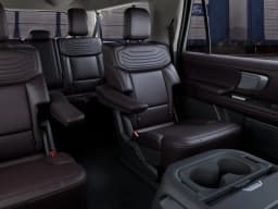 Ford Expedition Max Platinum 4x4 2027 — side view